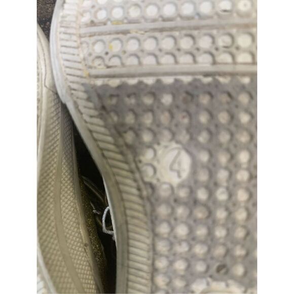 Children’s Place Little Kids 4 Sparkle Glitter Faux Leather Slip On Kitten Shoes - Picture 11 of 11